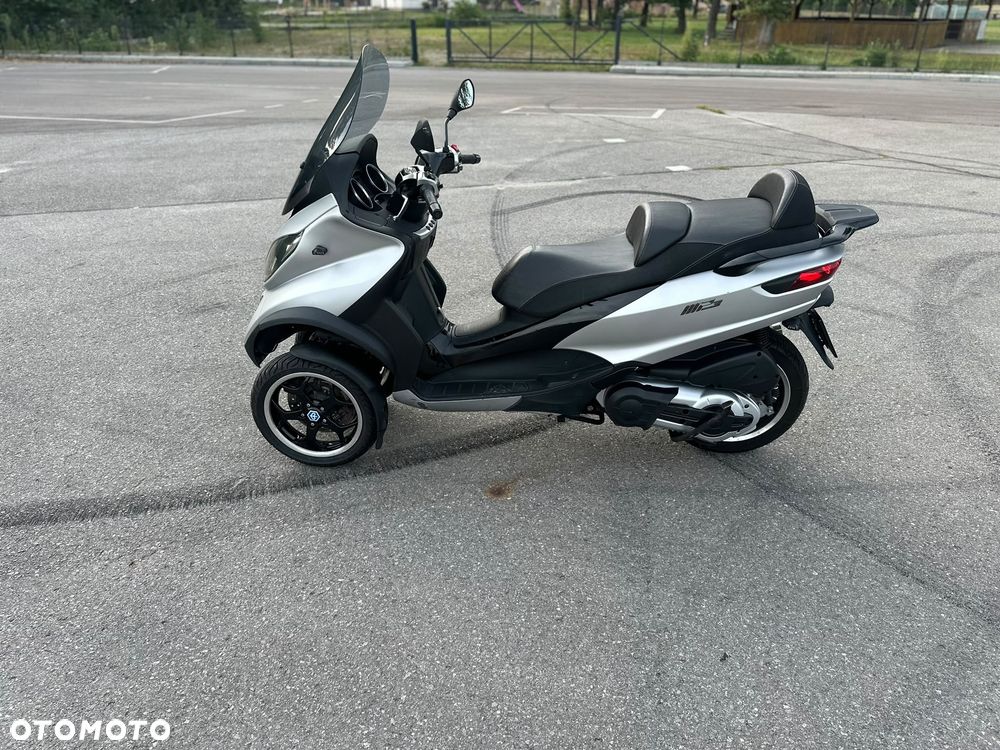 Piaggio MP-3 - 1