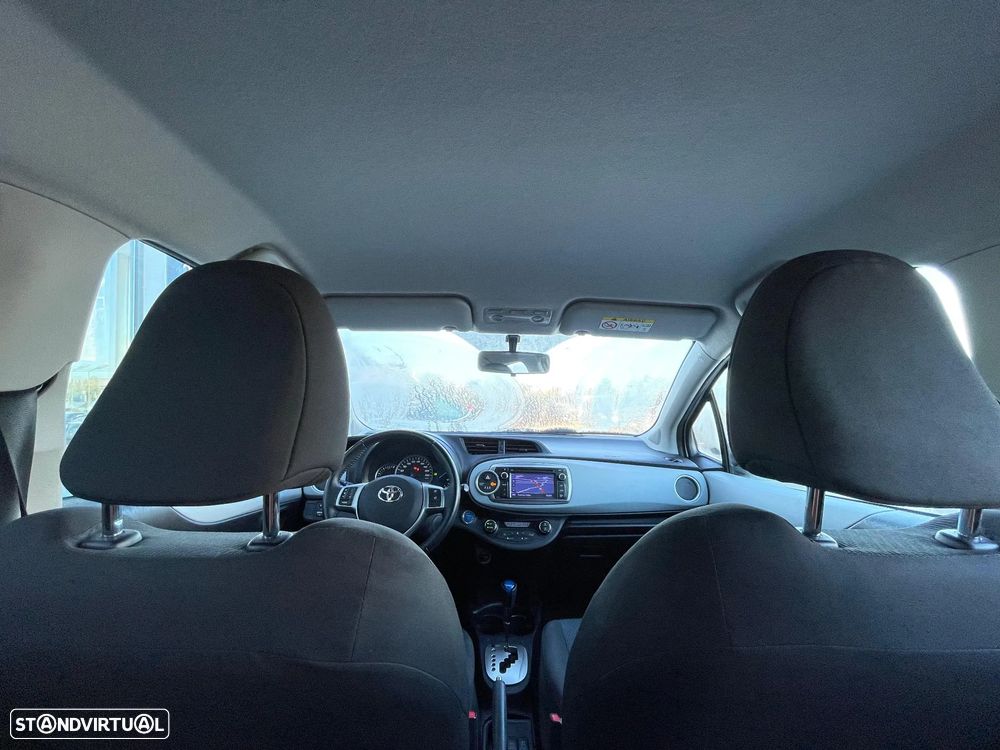 Toyota Yaris 1.5 HSD Active - 23