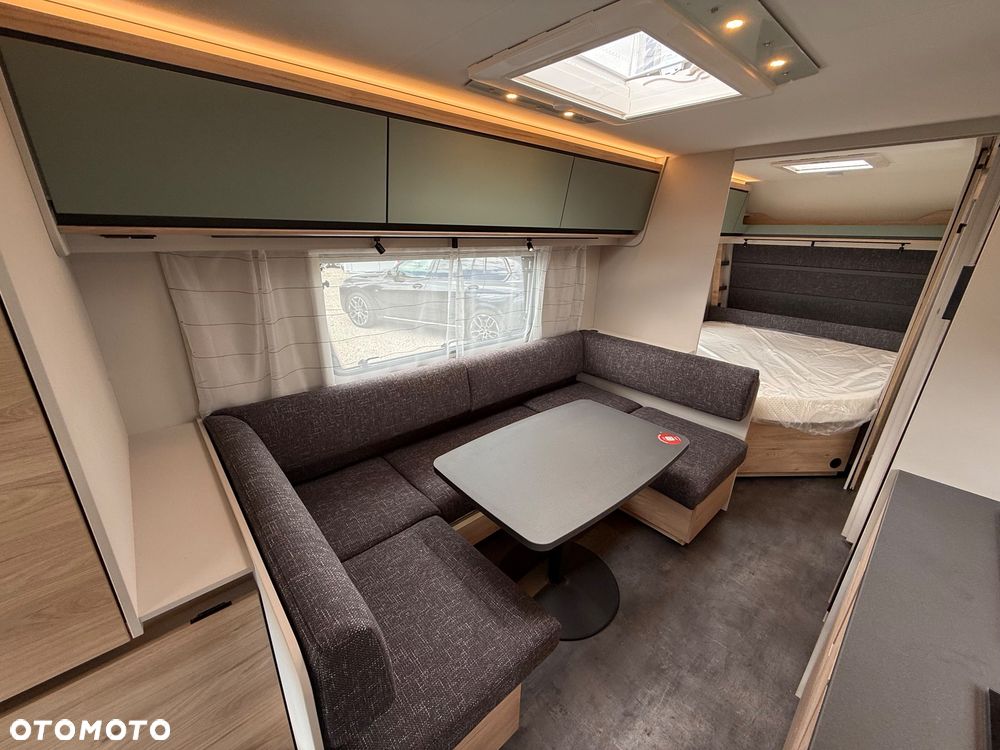 Dethleffs Camper 560 FMK - 8
