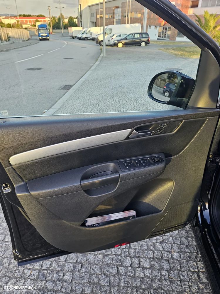 VW Sharan - 14