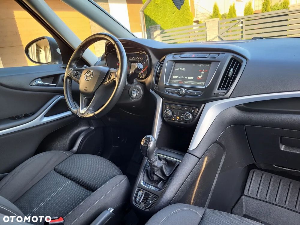 Opel Zafira - 18