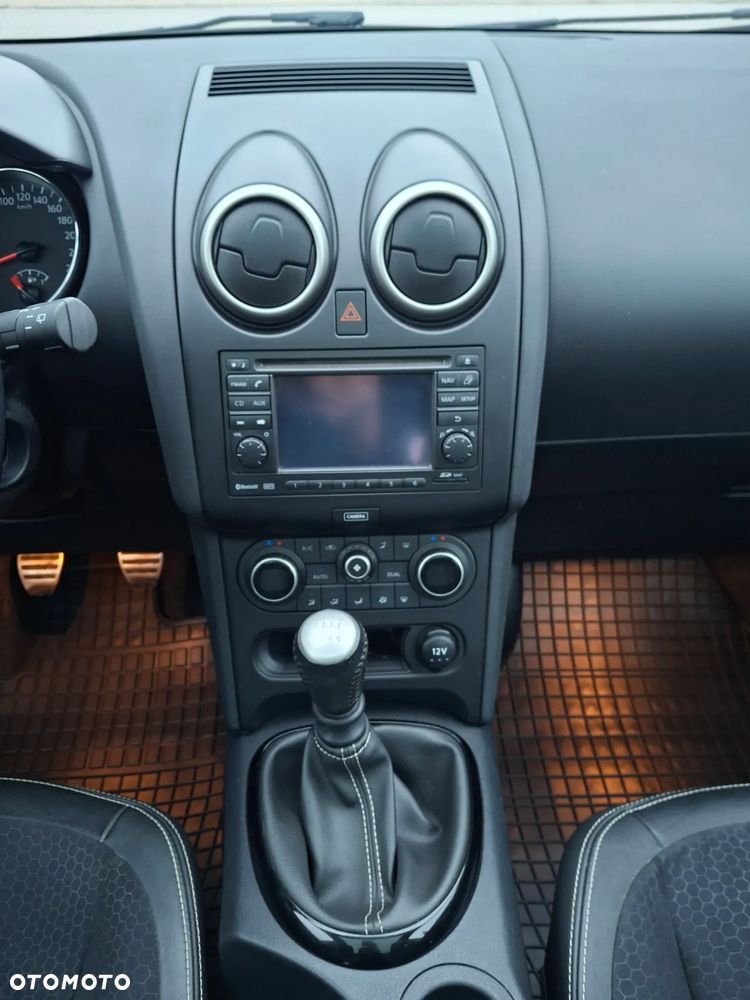 Nissan Qashqai 2.0 360 - 29