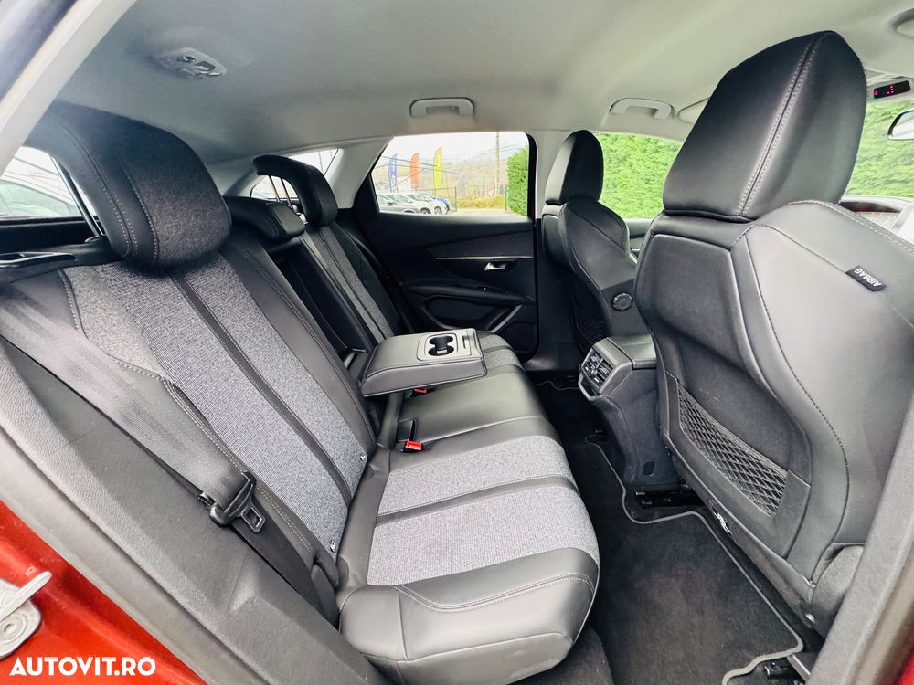 Peugeot 3008 PureTech 130 Stop & Start GPF Allure Pack - 18