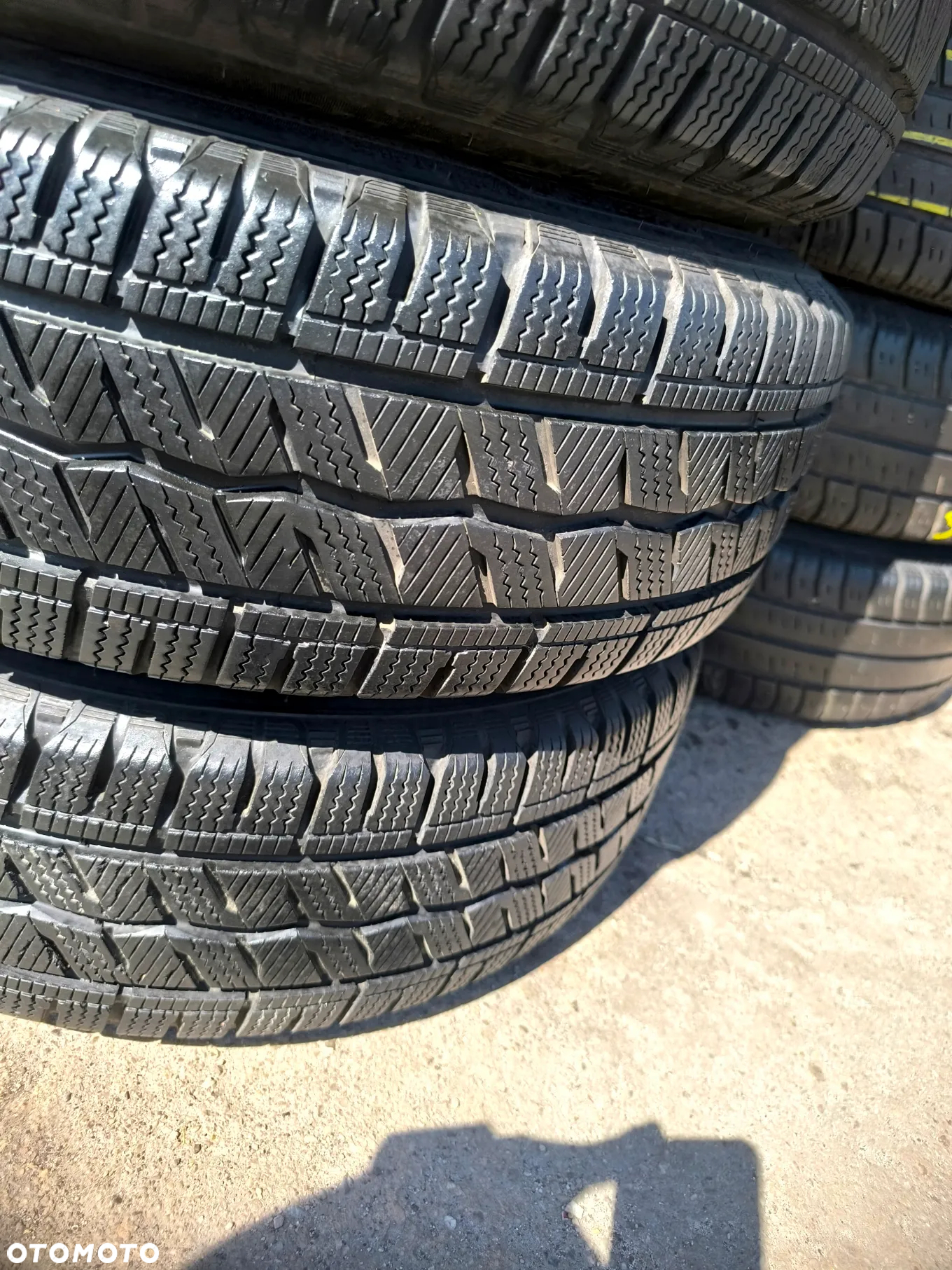 6x139,7 6x139 Felgi Stalowe Stal 16C 16 C Koła Zimowe Zima HYUNDAI H1 STAREX H300 H350 I800 Legnica ALU-RAD 215/70 8mm 20r. - 12
