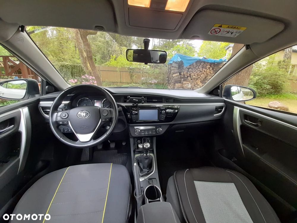 Toyota Corolla 1.6 Premium EU6 - 16
