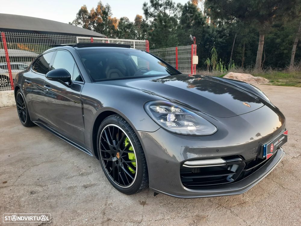 Porsche Panamera 4 E-Hybrid - 10