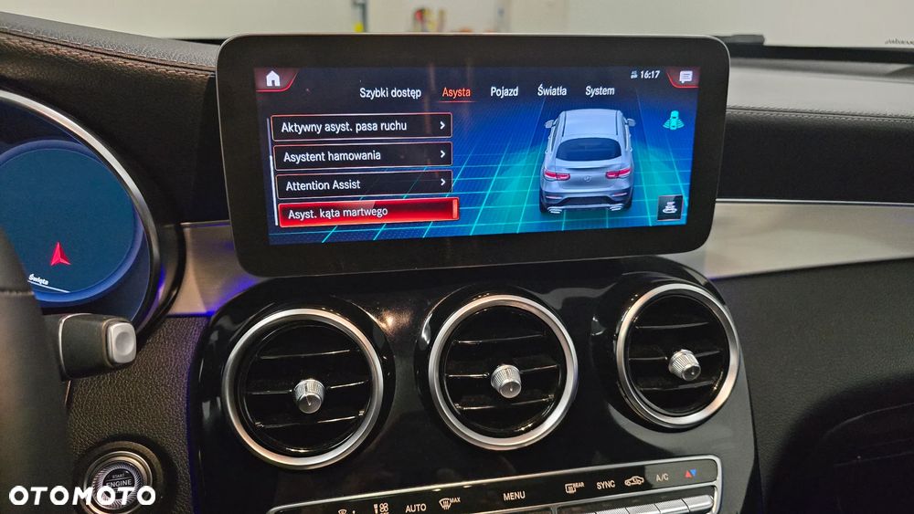 Mercedes-Benz GLC 300 d 4Matic 9G-TRONIC AMG Line Plus - 37