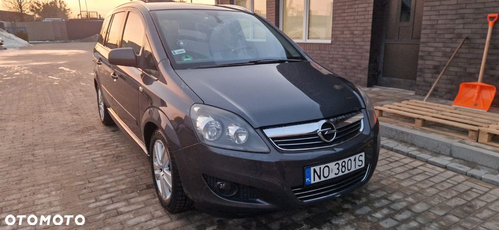 Opel Zafira 1.8 Sport - 1