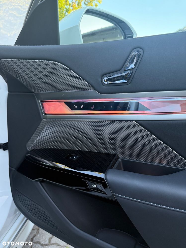 BMW Seria 7 - 15