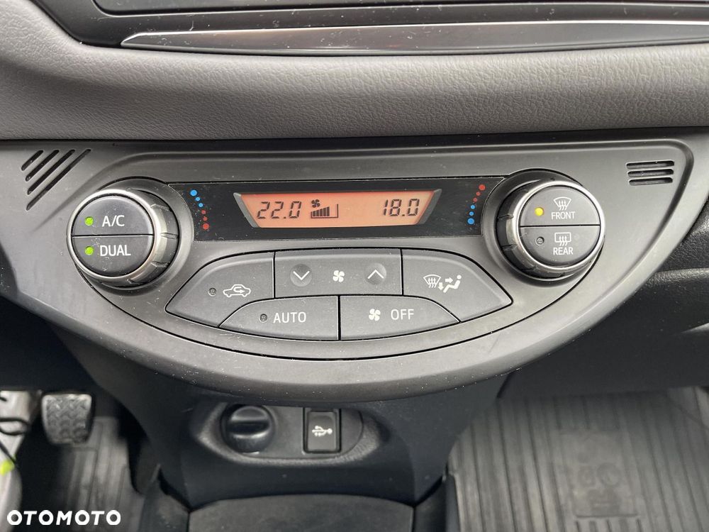 Toyota Yaris - 14