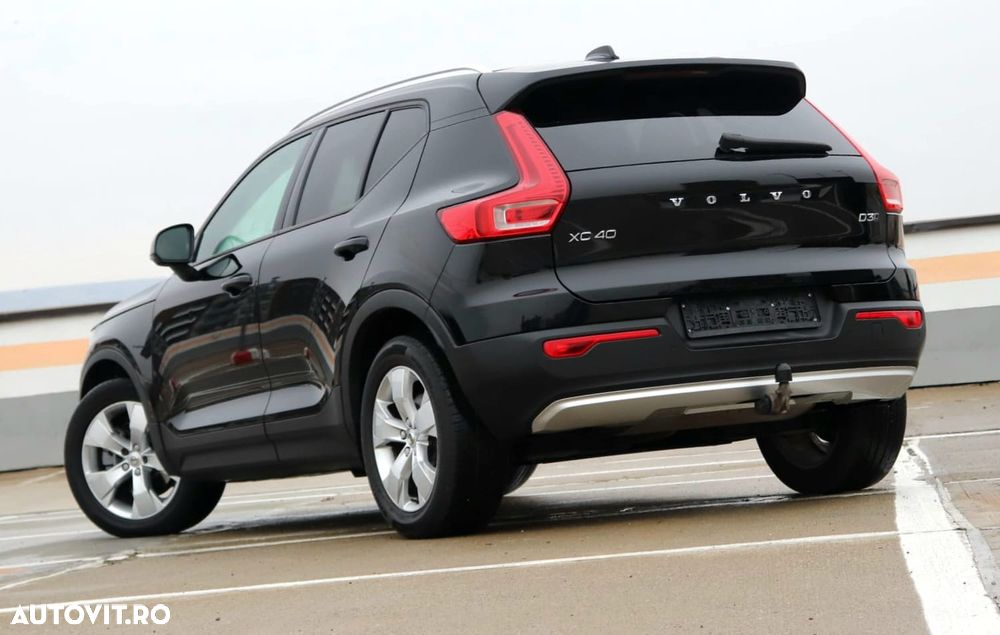Volvo XC 40 D3 AWD Momentum Pro - 4