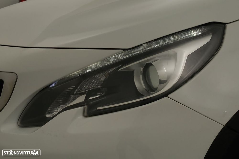 Peugeot 2008 1.2 PureTech Signature - 6