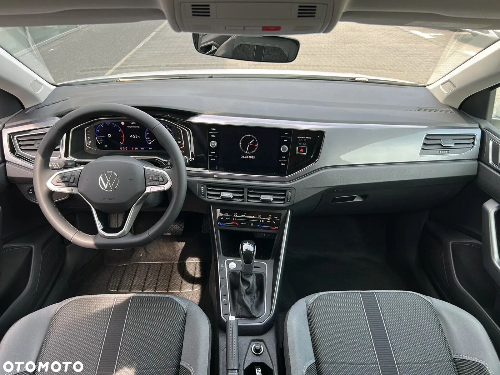 Volkswagen Polo - 13