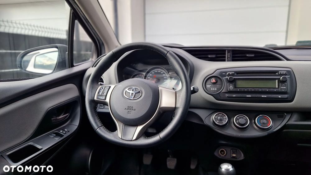 Toyota Yaris 1.0 Premium EU6 - 6