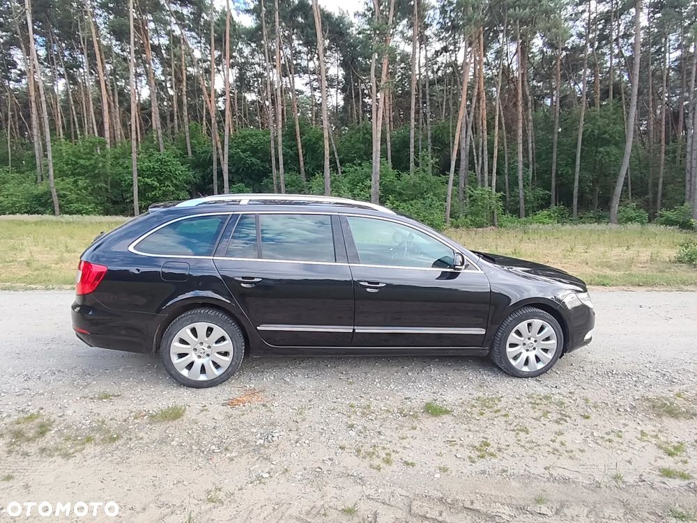 Skoda Superb 2.0 TDI Green tec Exclusive - 3
