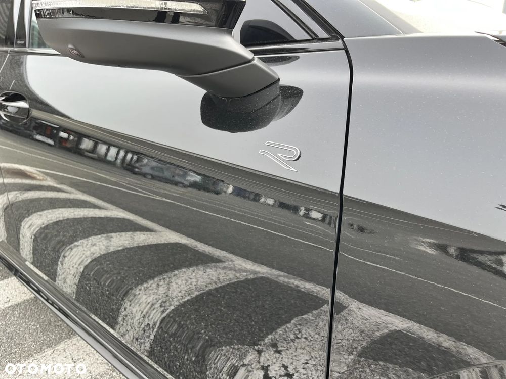 Volkswagen Passat - 33