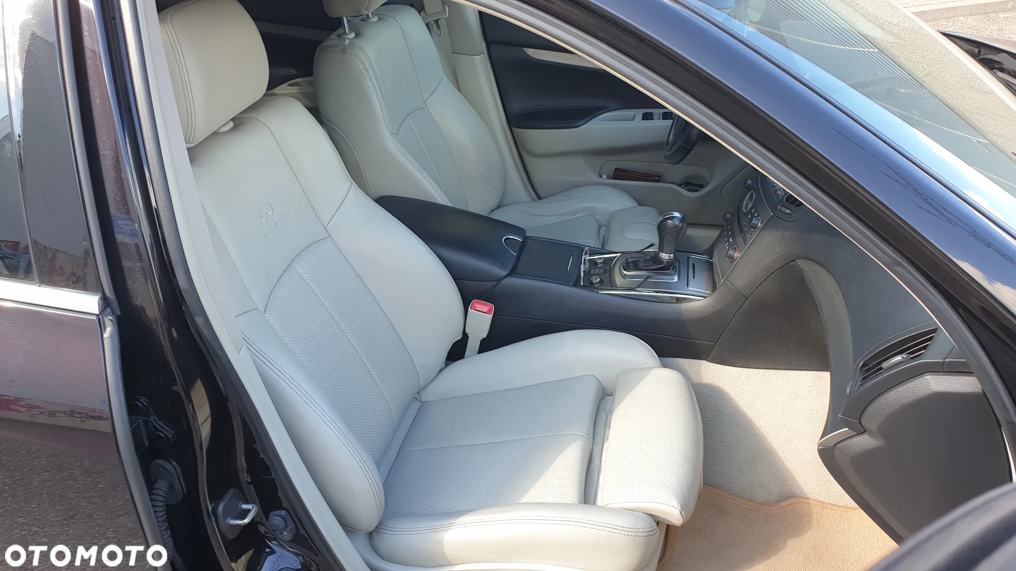 Infiniti G G37 GT Premium AWD - 27
