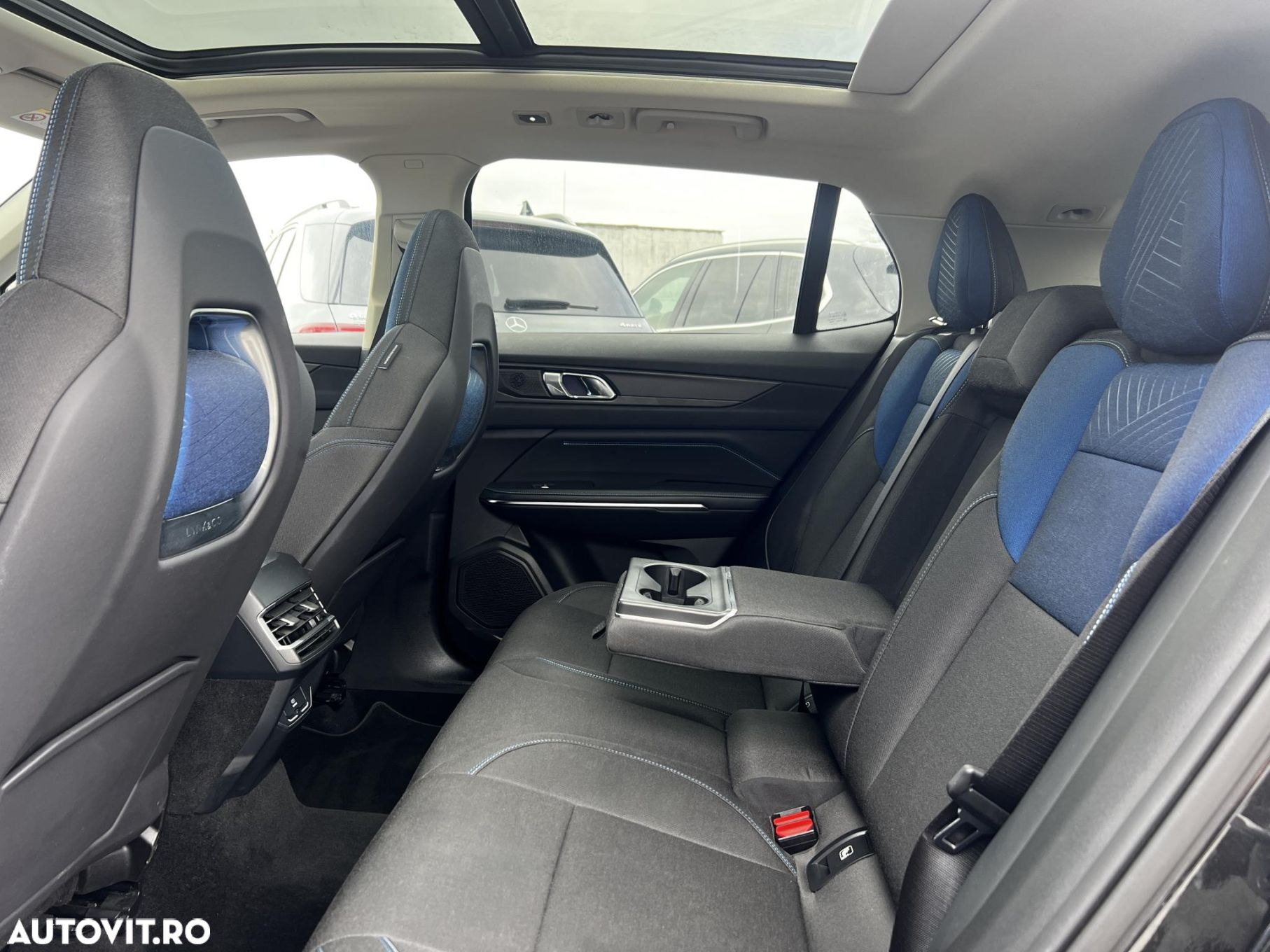 Lynk&Co 01 - 25