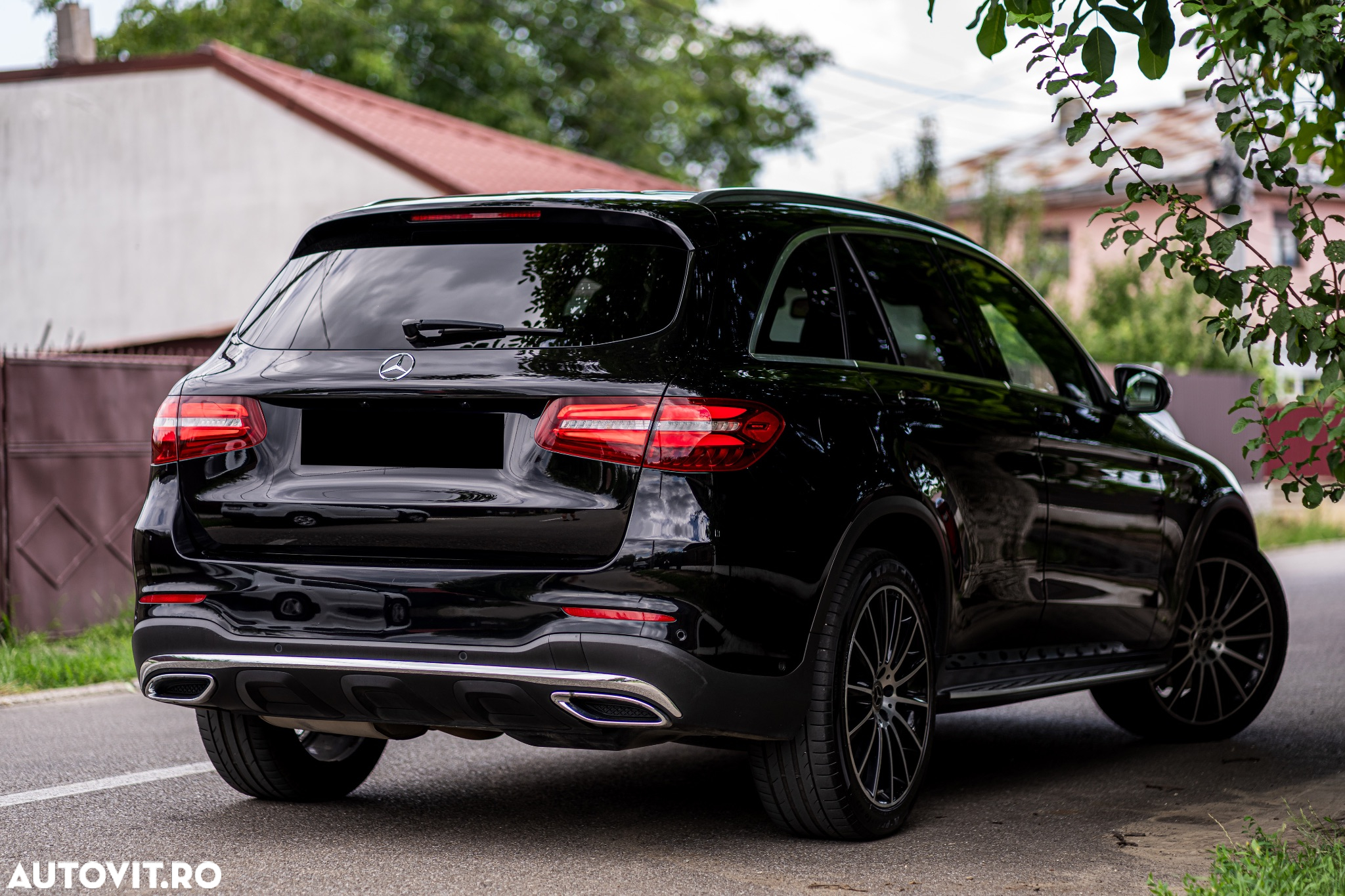 Mercedes-Benz GLC 350 d 4Matic 9G-TRONIC AMG Line - 2