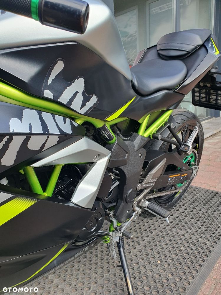 Kawasaki Ninja - 7