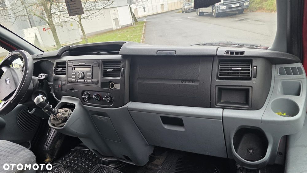 Ford Transit - 17