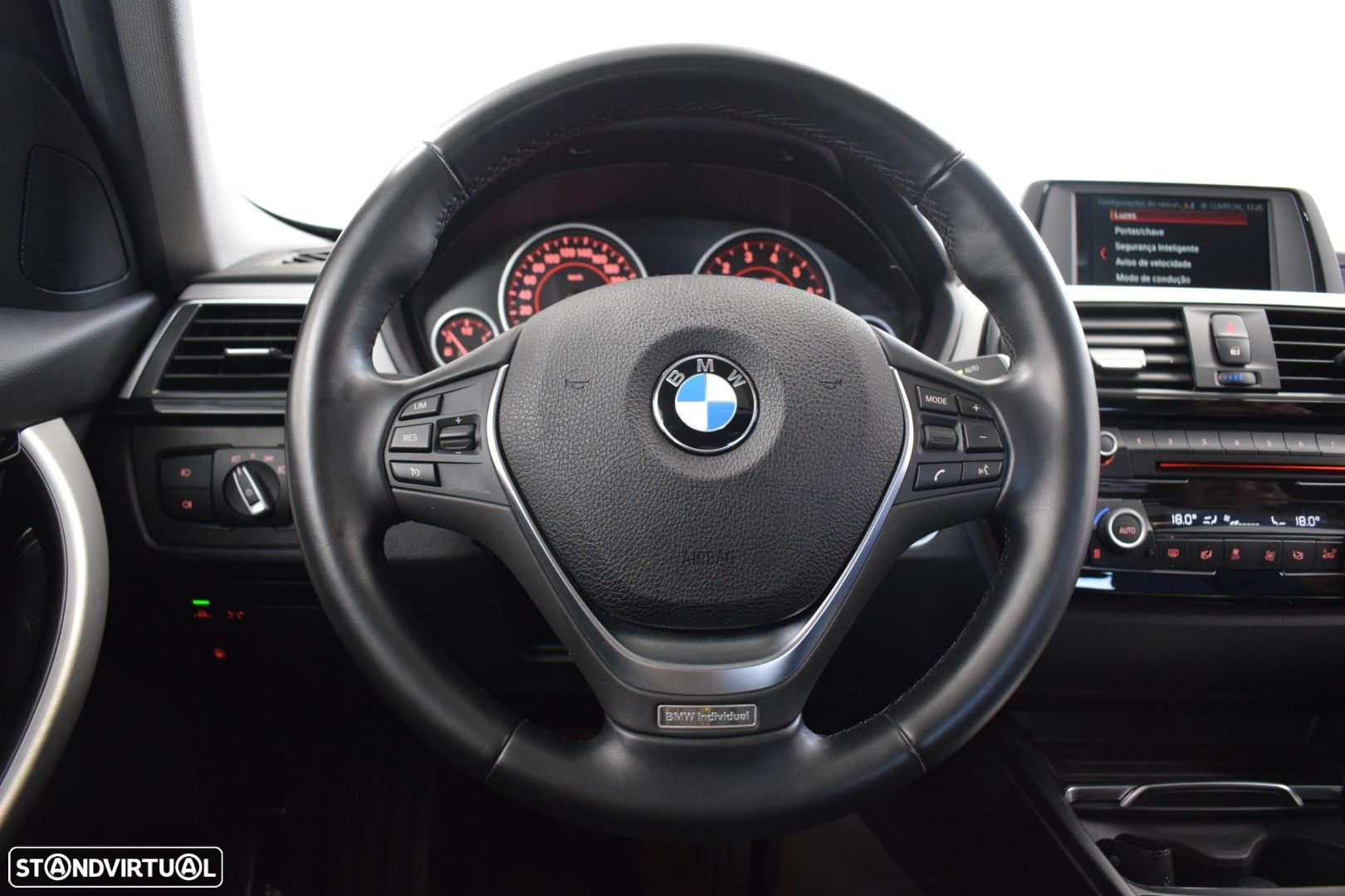 BMW 330 e iPerformance - 27