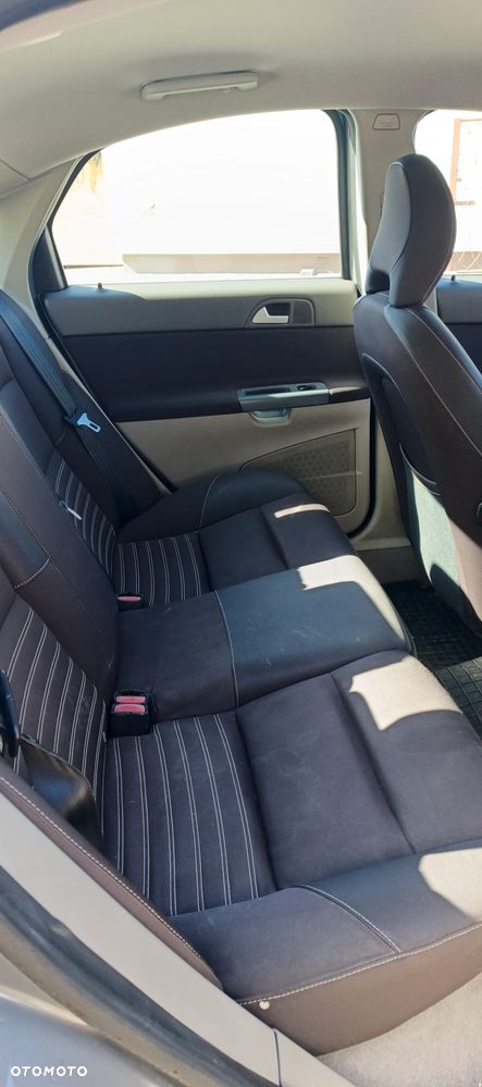 Volvo S40 1.8 - 10