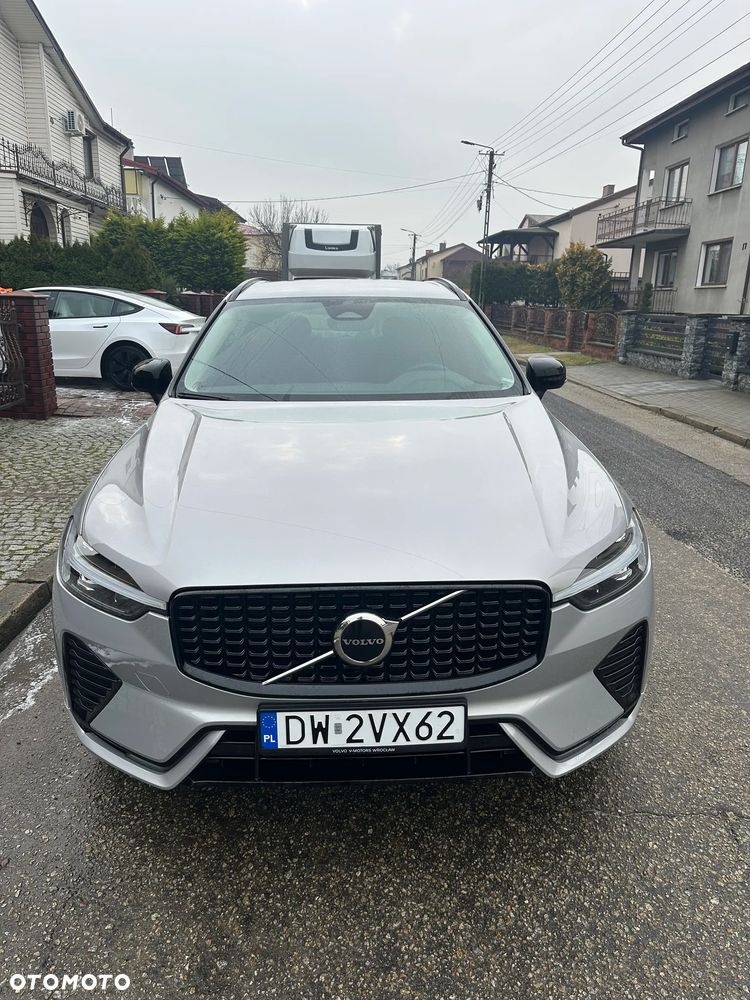 Volvo XC 60 B4 B Plus Dark - 4