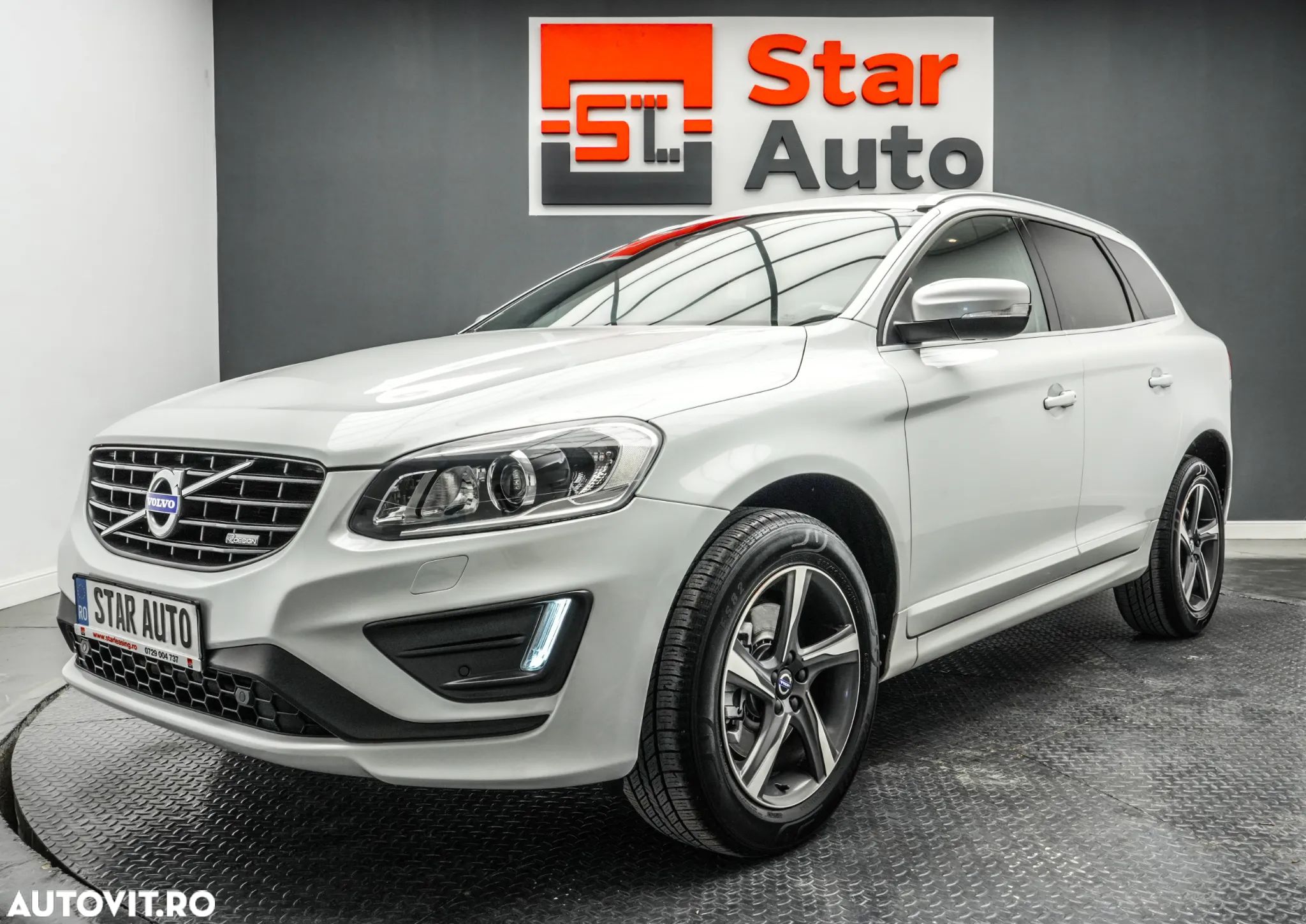 Volvo XC 60 D4AWD R-Design - 1