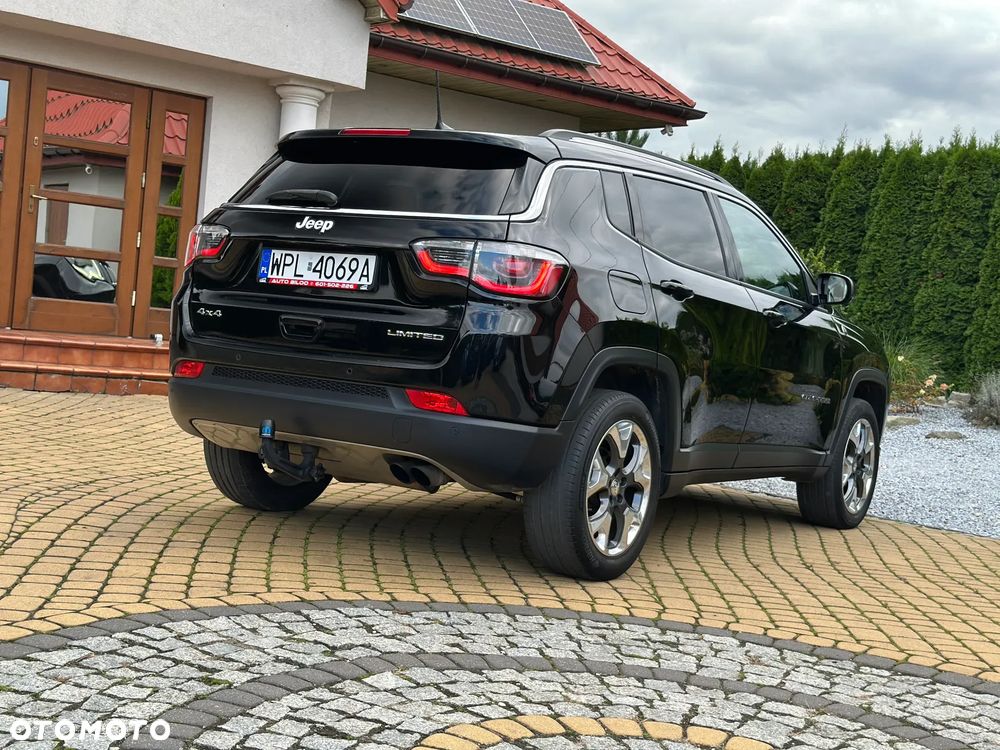 Jeep Compass - 37