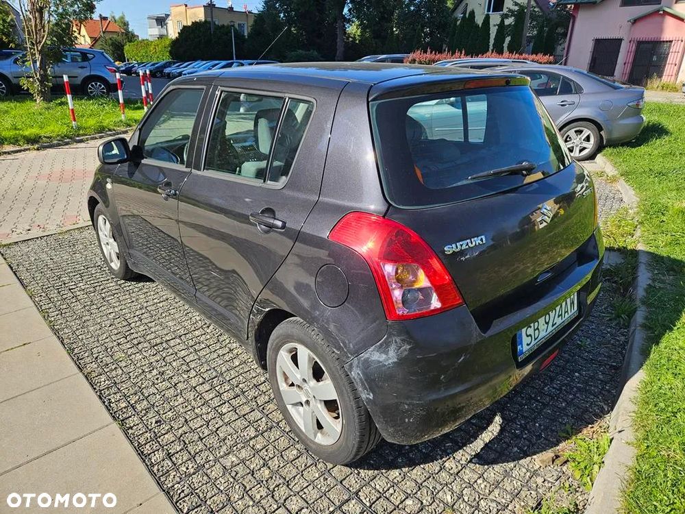 Suzuki Swift 1.3 DDiS GLX / Comfort - 4