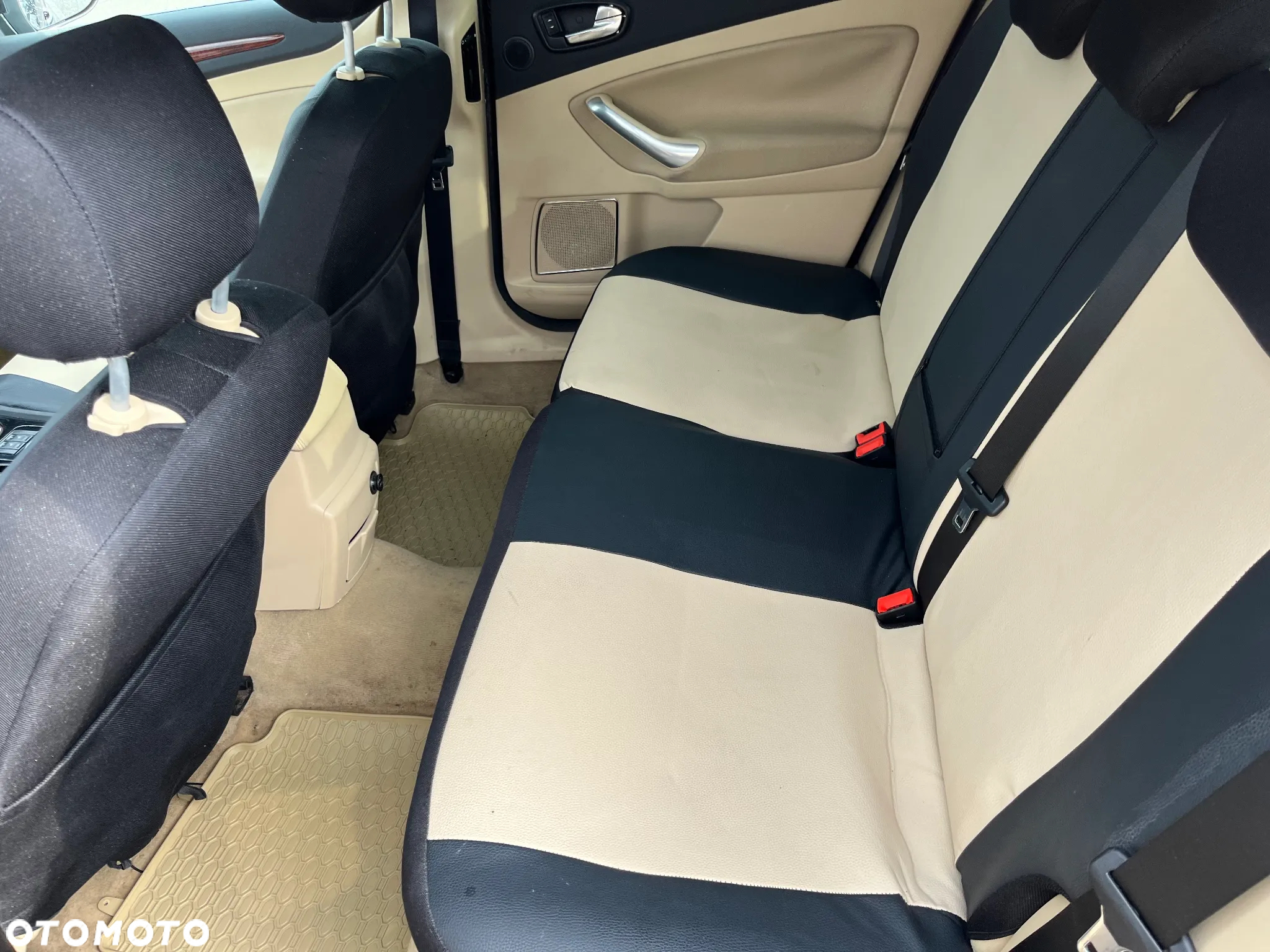 Ford Mondeo 2.0 Ghia - 8