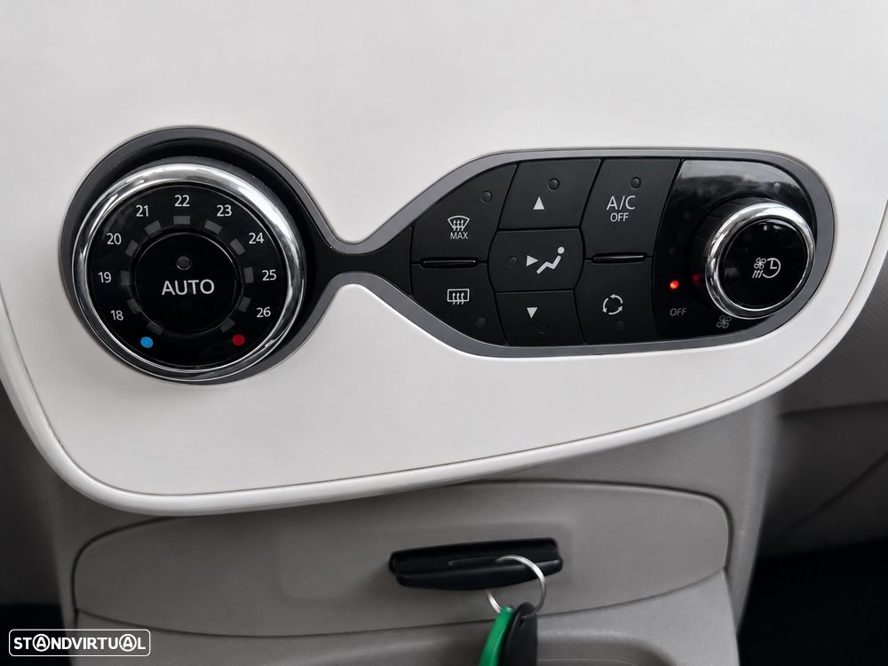 Renault Zoe (c/ Bateria) 41 kwh Life - 17