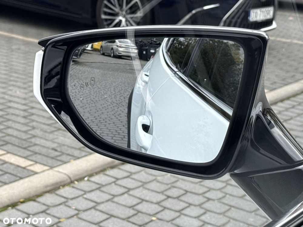 Lexus UX - 18