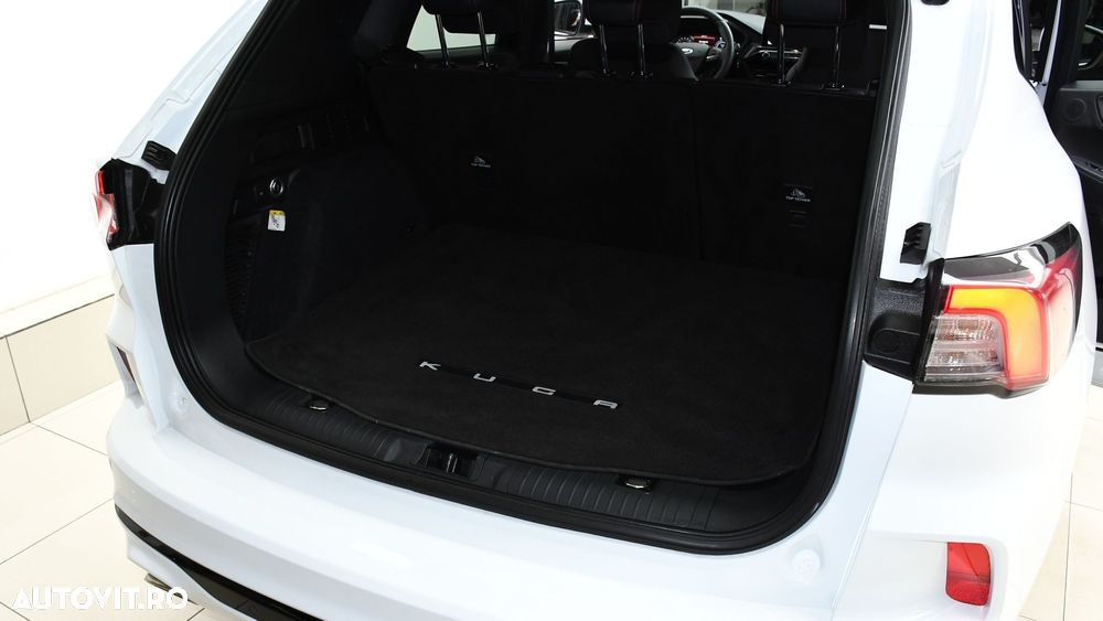 Ford Kuga 2.5 Duratec PHEV ST-LINE X - 30