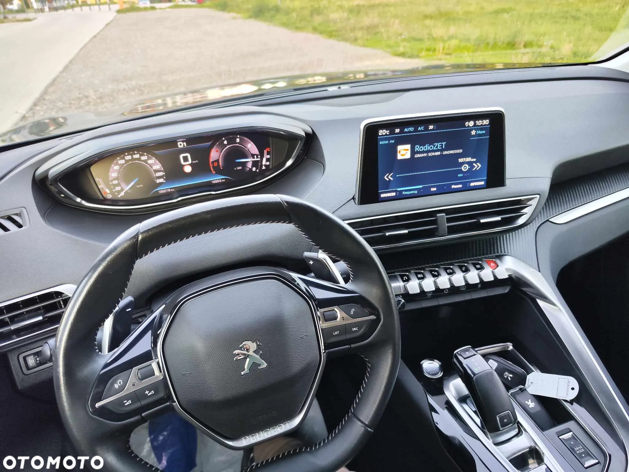Peugeot 3008 1.5 BlueHDi Allure S&S EAT8 - 26
