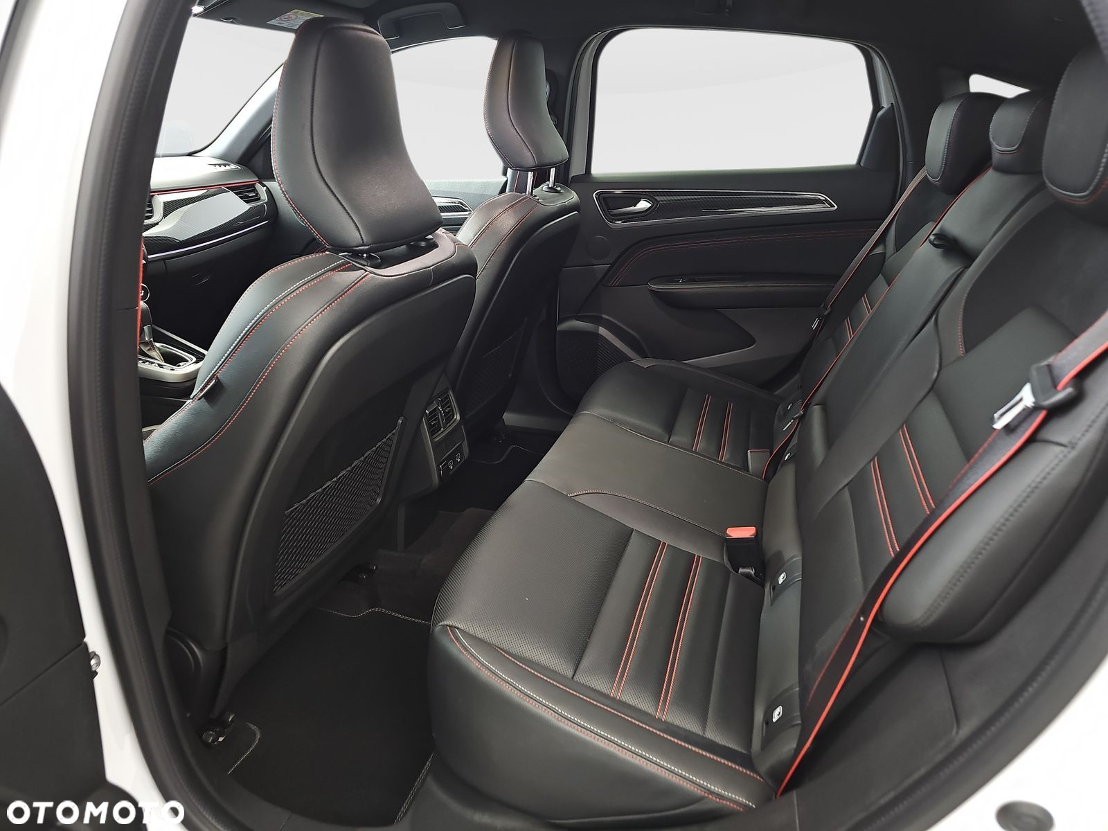 Renault Arkana 1.3 TCe mHEV R.S Line EDC - 28