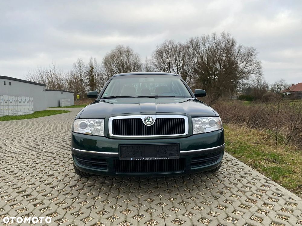 Skoda Superb 1.8 Turbo Exclusive - 20