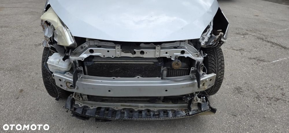 TOYOTA VERSO S 1F7 drzwi prawy przód kompletne - 4