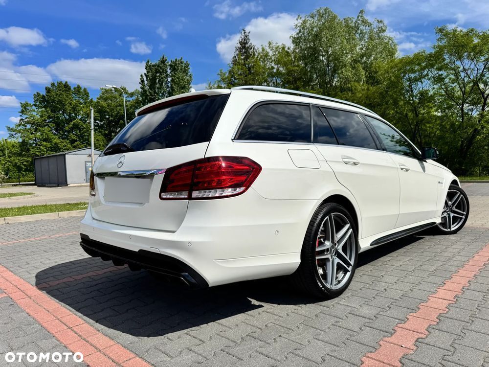 Mercedes-Benz Klasa E 63 AMG S 4-Matic - 28