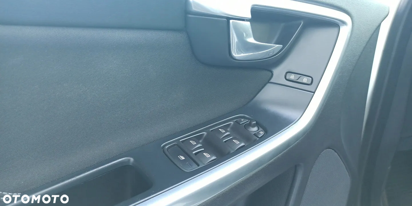 Volvo XC 60 D4 Drive-E Kinetic - 15