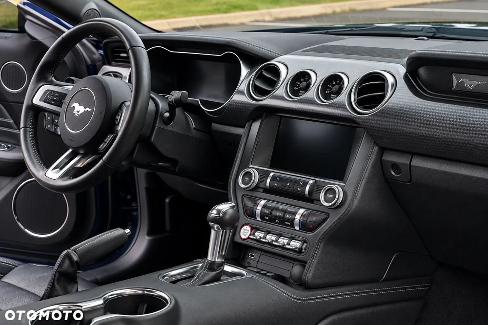 Ford Mustang - 10