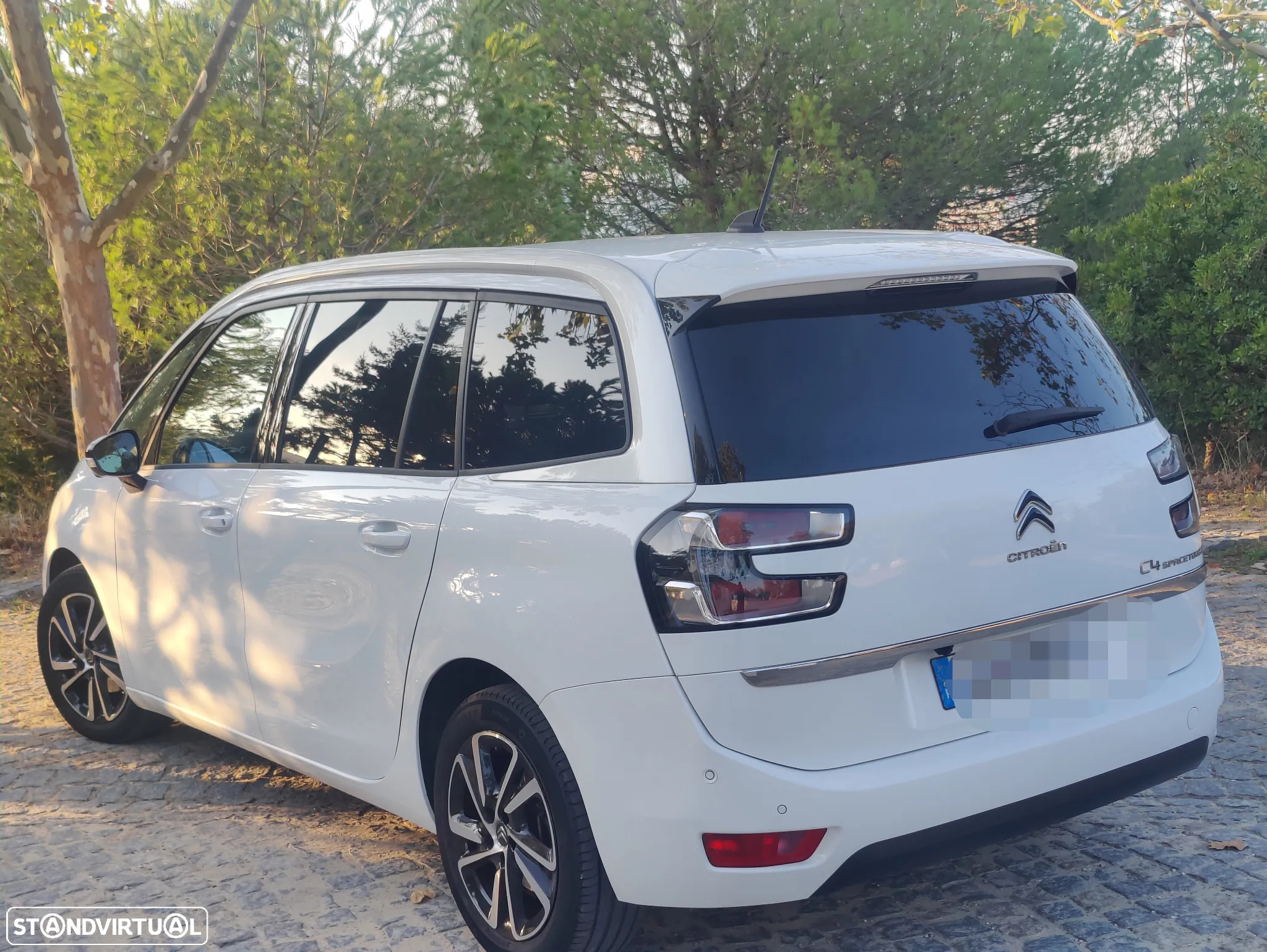 Citroën Grand C4 Spacetourer BlueHDi 130 Stop&Start EAT8 SHINE PACK - 4