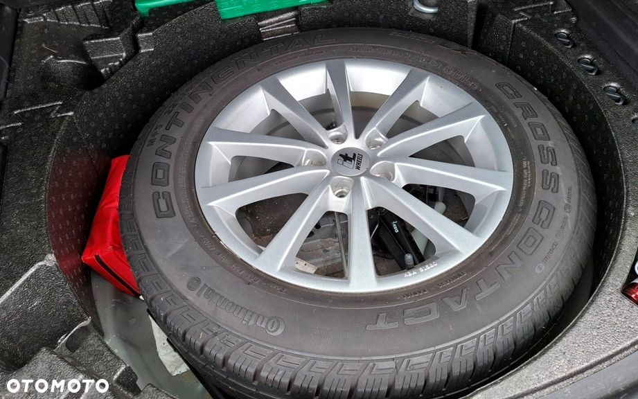 Land Rover Discovery Sport 2.0 TD4 SE - 32