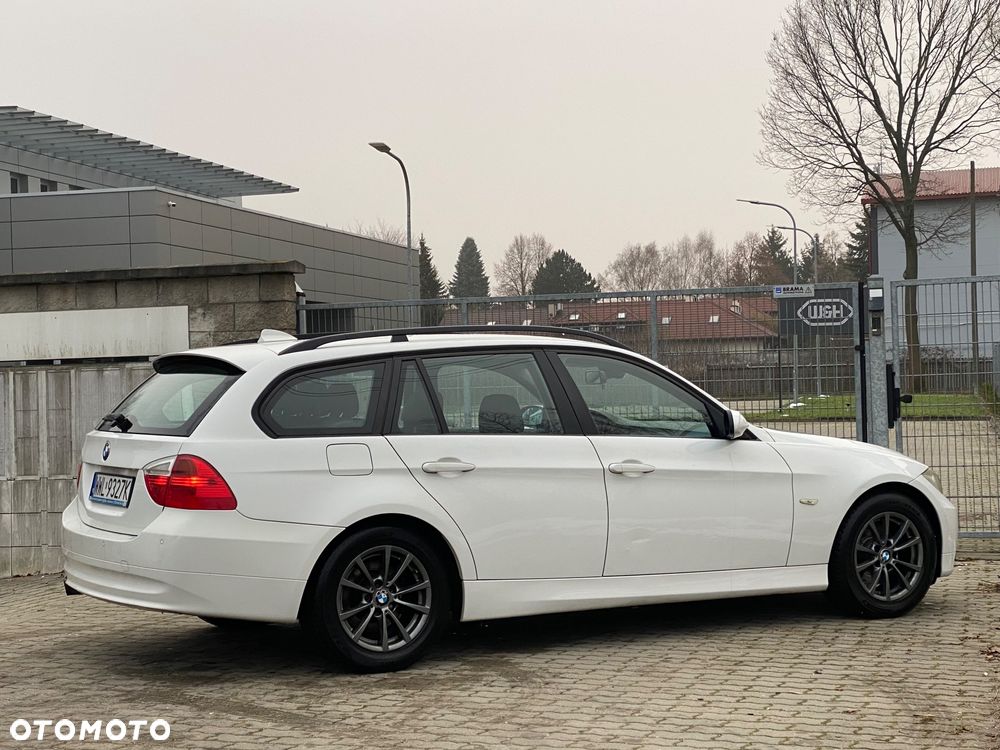 BMW Seria 3 318d - 9