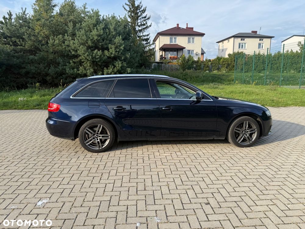 Audi A4 Avant 2.0 TDI DPF - 10