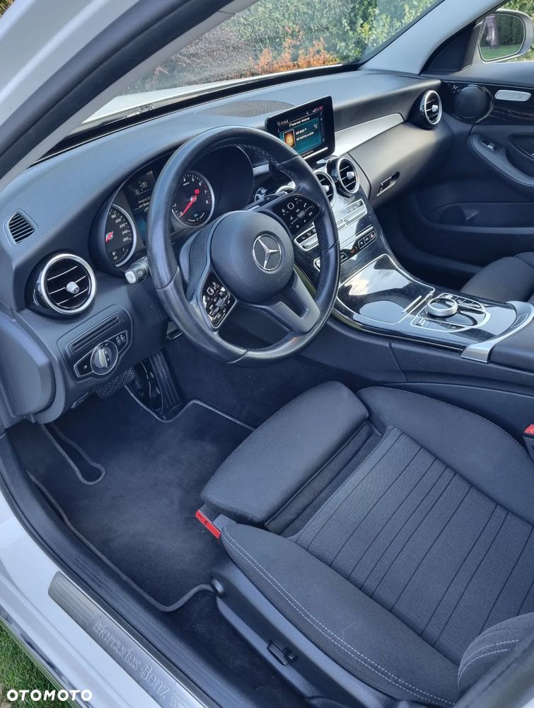 Mercedes-Benz Klasa C 200 9G-TRONIC - 9