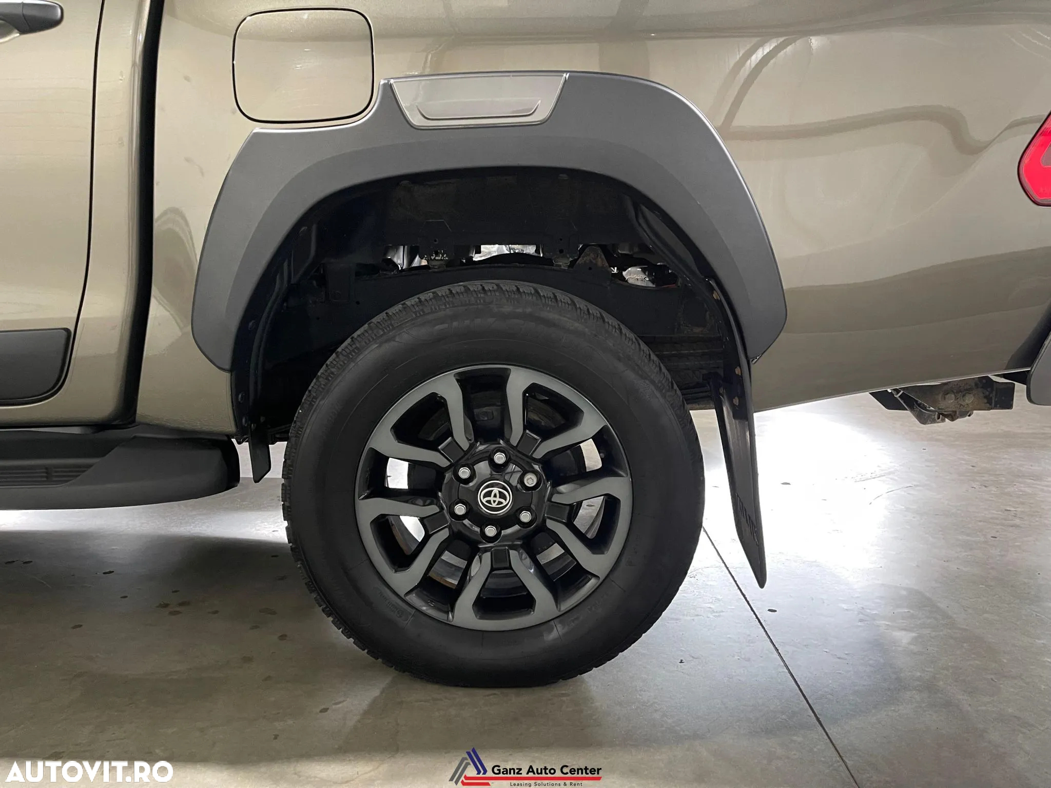 Toyota Hilux 2.8D 204CP 4x4 Double Cab AT Invincible - 33