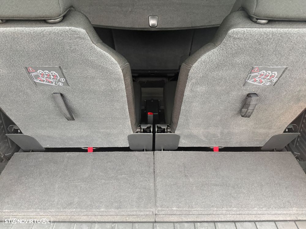 Peugeot 5008 1.6 HDi 7L Access - 23