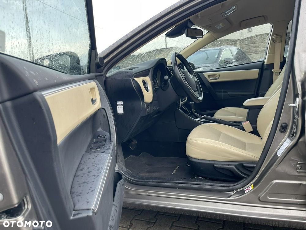 Toyota Corolla 1.6 Executive - 10